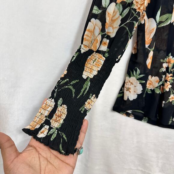 Ember Floral Ruffle Top Long Sleeve Buttoned Women's Medium V-Neck Sheer Summer - Picture 3 of 10